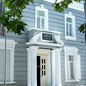 Отель Twenties - & Dine